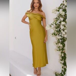 Hello Molly Elegant Off-Shoulder Yellow Dress